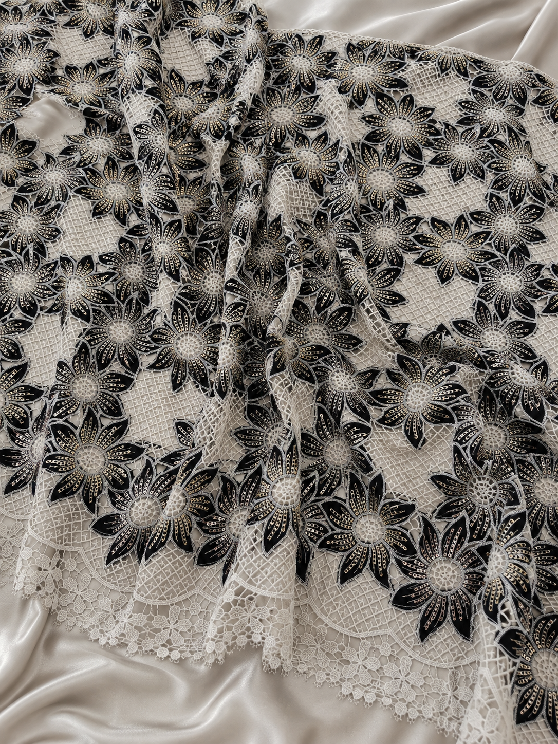 Black and white flower unstitched material | Pre-order