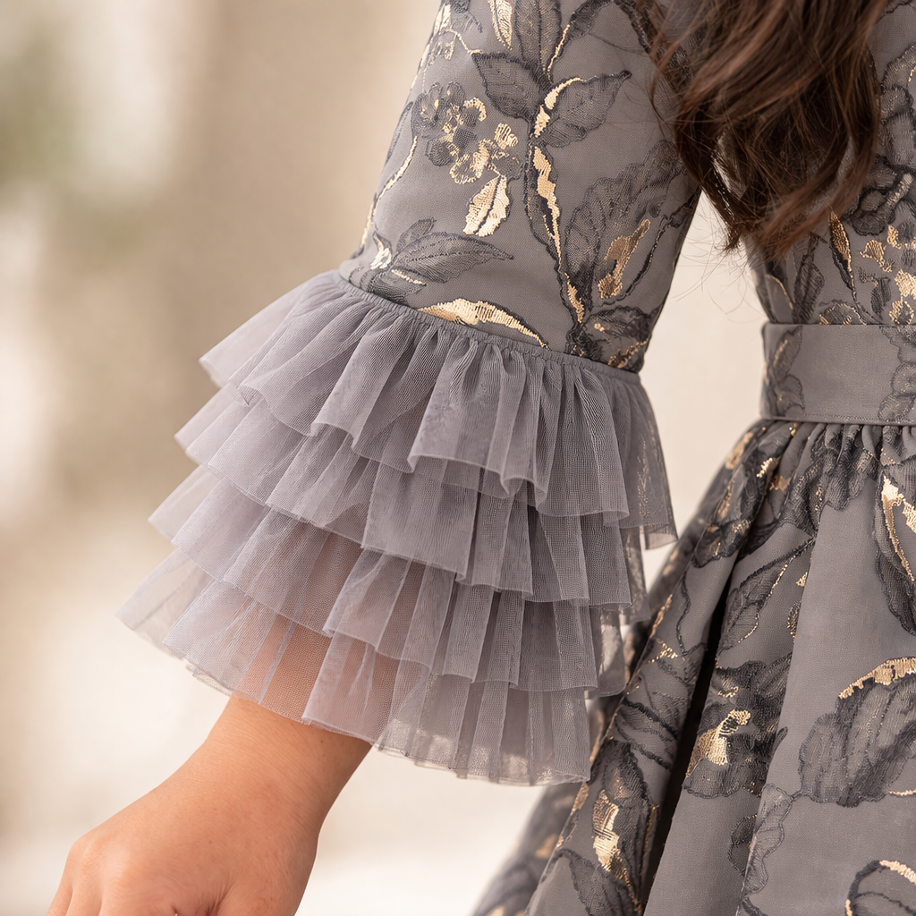 Kids Gray jacquard gown with straight sleeves