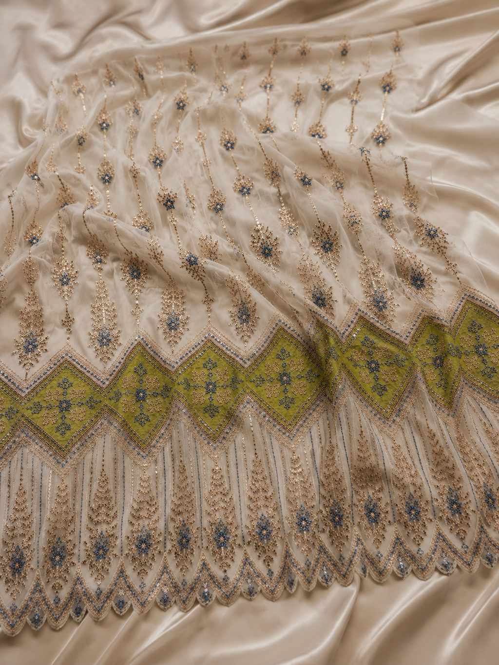 Olive Hanging vine lace with sequins | Pre-order