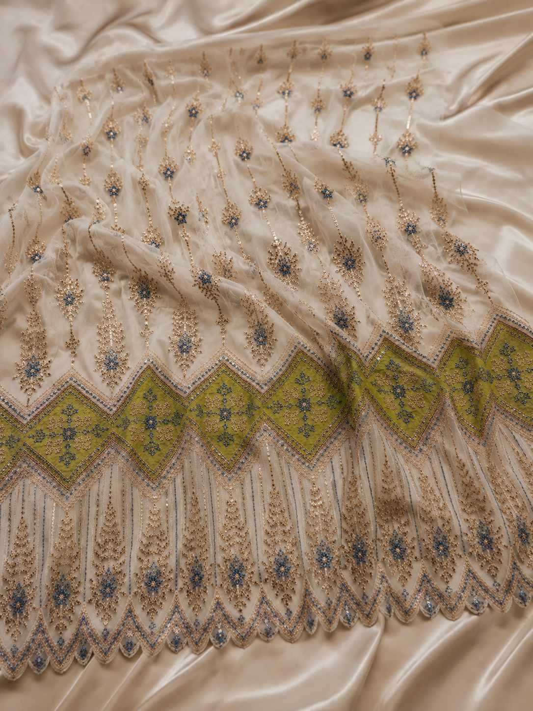 Olive Hanging vine lace with sequins | Pre-order