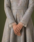 Grayish white Jacquard gown with straight sleeves